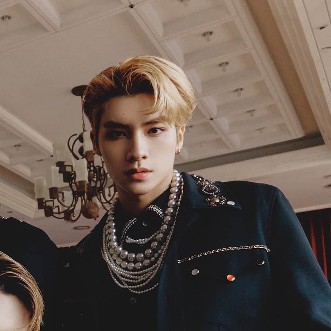 のインスタグラム：「WayV_‘Kick Back – The 3rd Mini Album’_Concept Images(Stranger Ver.)1 ⠀ #WayV #WeiShenV #威神V」