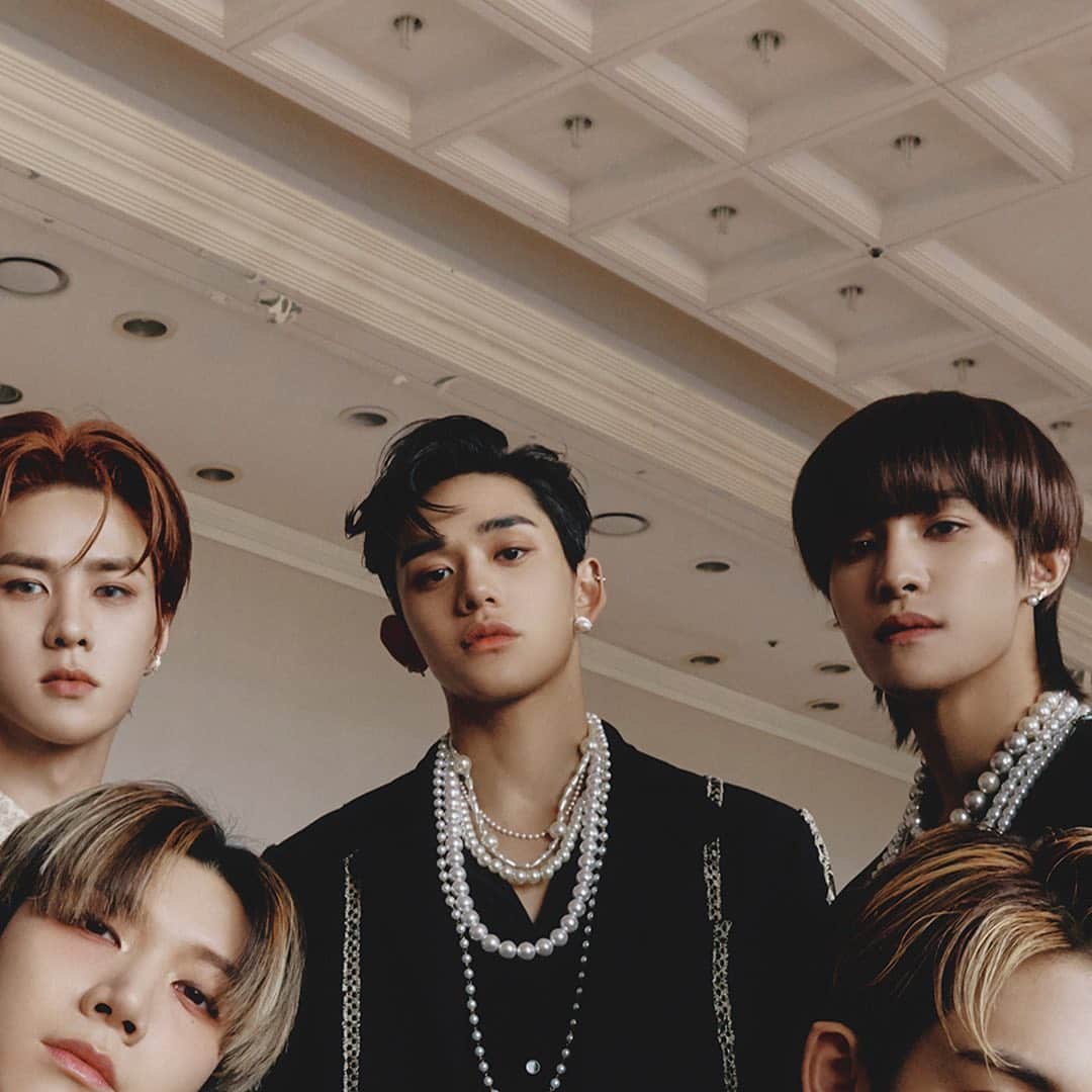 のインスタグラム：「WayV_‘Kick Back – The 3rd Mini Album’_Concept Images(Stranger Ver.)1 ⠀ #WayV #WeiShenV #威神V」