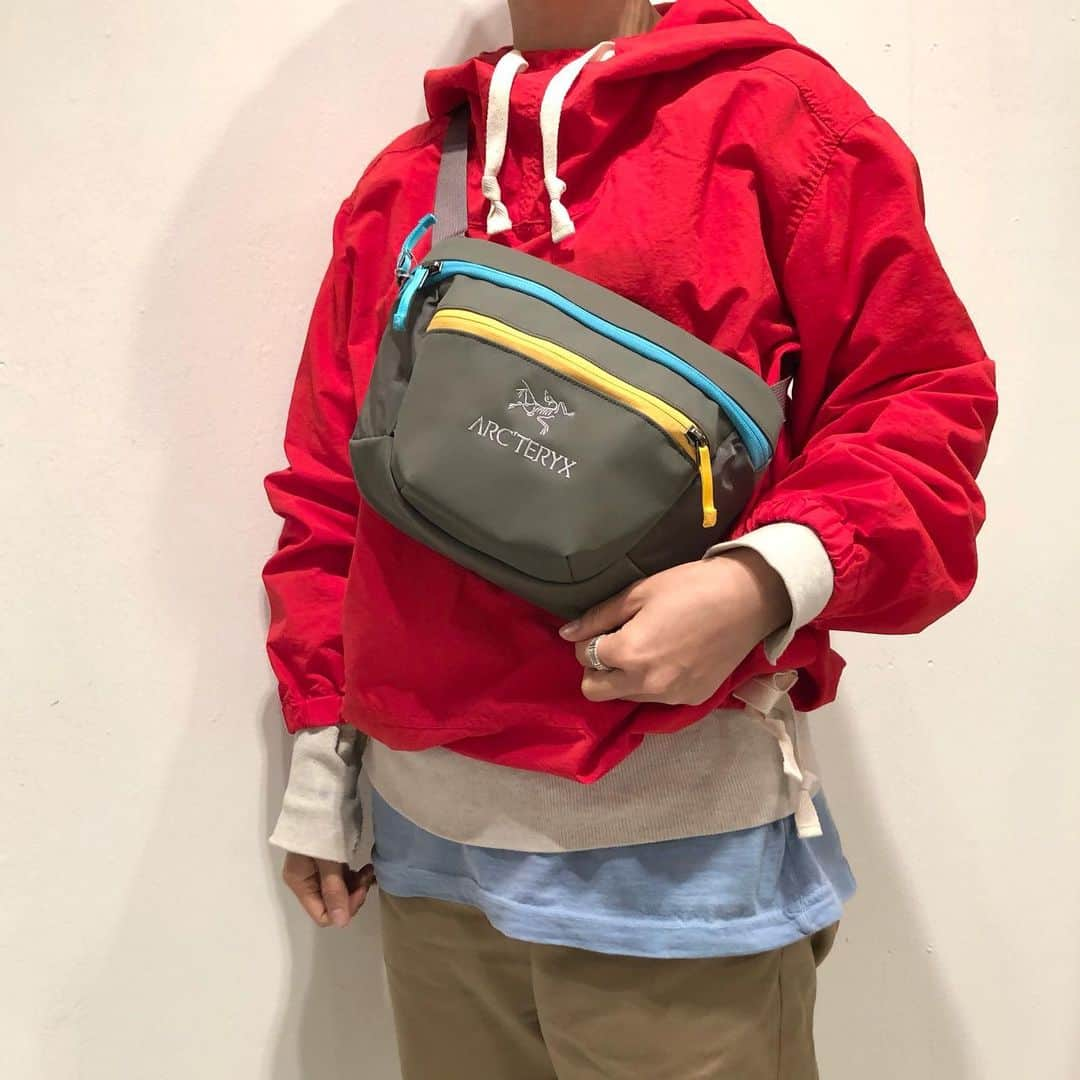 ビームスボーイ原宿さんのインスタグラム写真 - (ビームスボーイ原宿Instagram)「. ＜ARC'TERYX＞ ARRO Waist pack No : 13-61-0877 ¥ 7,000＋tax . ARRO8 Shoulder bag No：13-61-0876 ¥ 13,000＋tax .  －－－－－－－－－－－－－－－－－－－－－－－ いつもご覧頂き誠にありがとうございます。 通信販売も承っておりますので、 お気軽にお問い合わせ下さいませ。 . ビームス ボーイ 原宿 －－－－－－－－－－－－－－－－－－－－－－－ information:03-5770-5550  #beams #beamsboy #ビームス #ビームスボーイ #tokyo #harajuku #beamsboyharajuku #nativeboy」2月24日 19時06分 - beams_boy_official