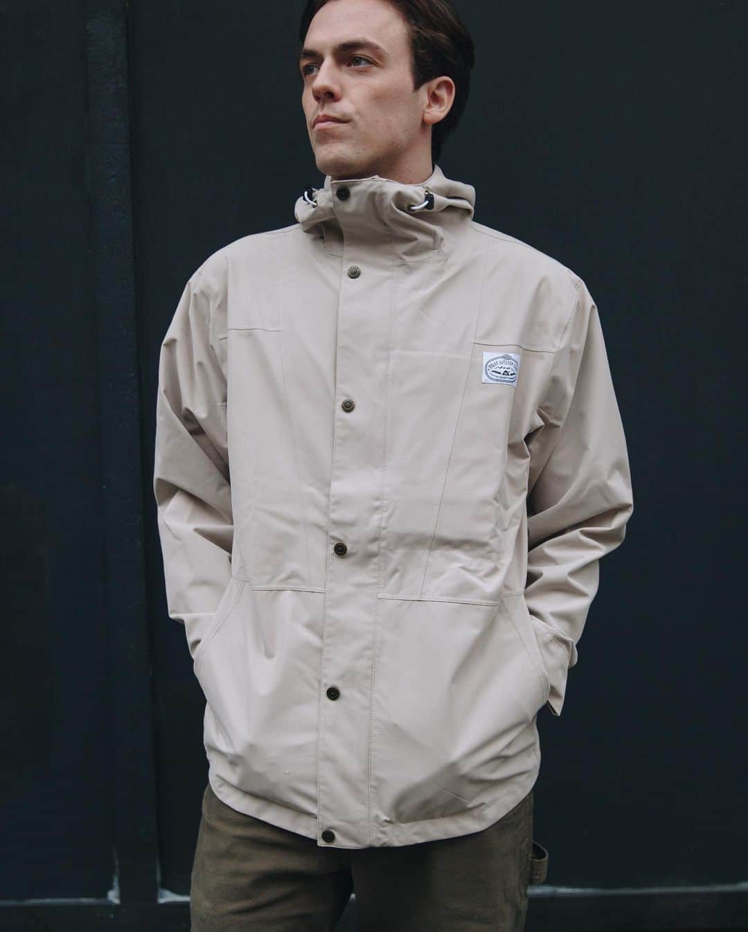 Poler Outdoor Stuffさんのインスタグラム写真 - (Poler Outdoor StuffInstagram)「It’s always rainy in Portland. It also rains other places. So we made a jacket that keeps the rain out and we named it after a hill in Portland.  The Tabor Jacket, keeps the wet out and the adventure rolling. Link in bio💦   #campvibes #polerstuff」2月24日 10時48分 - polerstuff