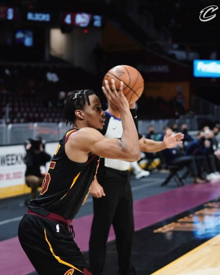 キャブスのインスタグラム：「The rooks are en fuego! 🔥」