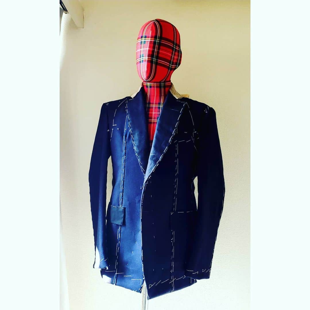 信國太志のインスタグラム：「Waiting for the 1st fitting.」