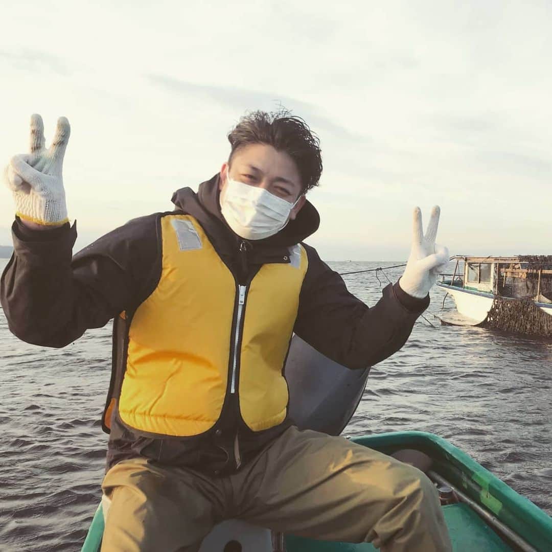 中村昌也のインスタグラム：「朝一番でロケよ〜😆早起きは気持ち良い！ ＃海＃朝四時に出発」