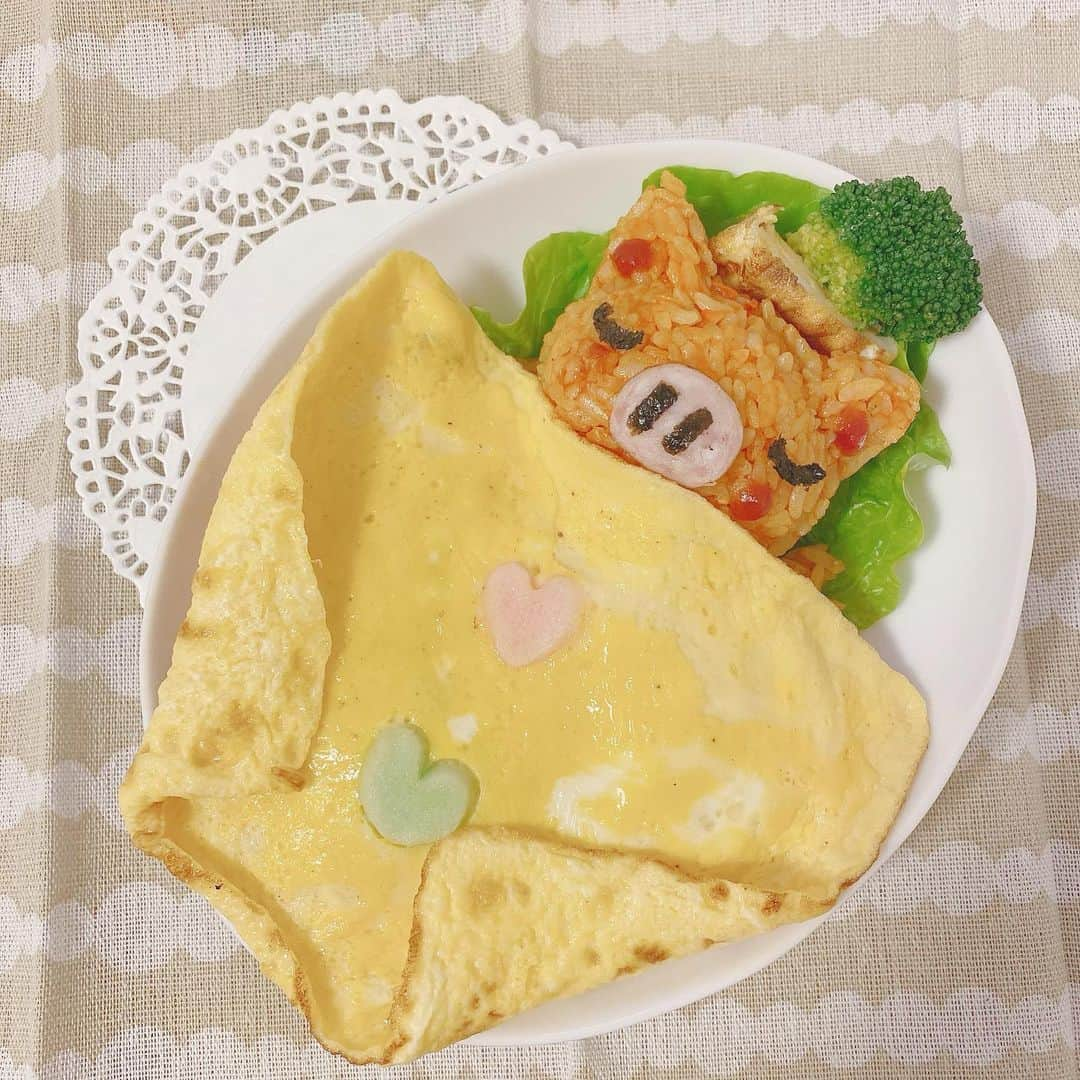 金澤有希さんのインスタグラム写真 - (金澤有希Instagram)「ぶたさんオムライス❤︎  #オムライス #オムライス弁当 #デコオムライス #デコ弁 #キャラ弁 #おうちごはん #おうちカフェ」2月24日 11時30分 - yuuki_kanazawa0501