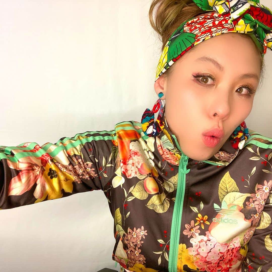 のインスタグラム：「ほぉ〜、で？笑  metis  #metis #ほぉー」