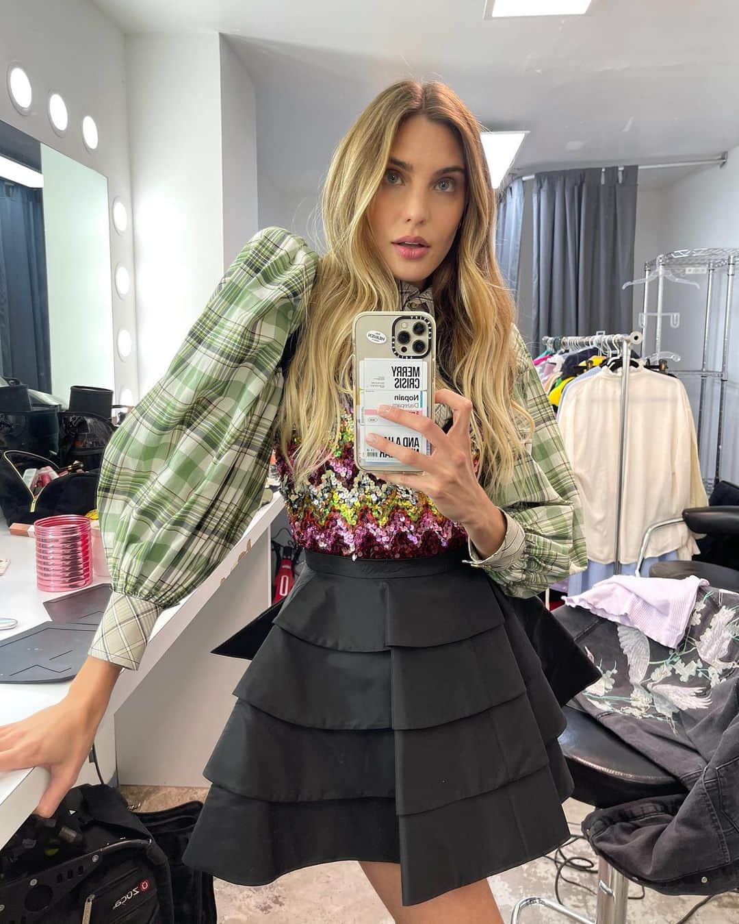 Macarena Achagaのインスタグラム：「selfie love del día de hoy 🤳🏽💕 porque pelo nuevo y alto team」