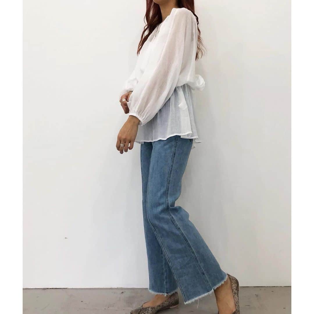 のインスタグラム：「☑︎𝐜𝐨𝐦𝐢𝐧𝐠 𝐬𝐨𝐨𝐧...🏷 ➖➖➖➖➖➖➖➖➖➖➖➖ 2/25（thu）12:00アップ⤴️ ・ ——————————————— 春物𝐢𝐭𝐞𝐦入荷中🧺 ———————————————」