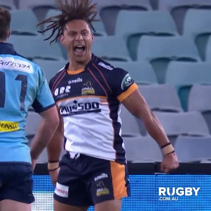 のインスタグラム：「🔌 @issakfines in the clutch.⠀ ⠀ #BRUvWAR #SuperRugbyAU⠀ 📅 Saturday 27 February, 7:45pm AEDT⠀ 🏟 GIO Stadium, Canberra ⠀ 🎫 @ticketekau⠀ 📺 @StanSportAU @wwos」