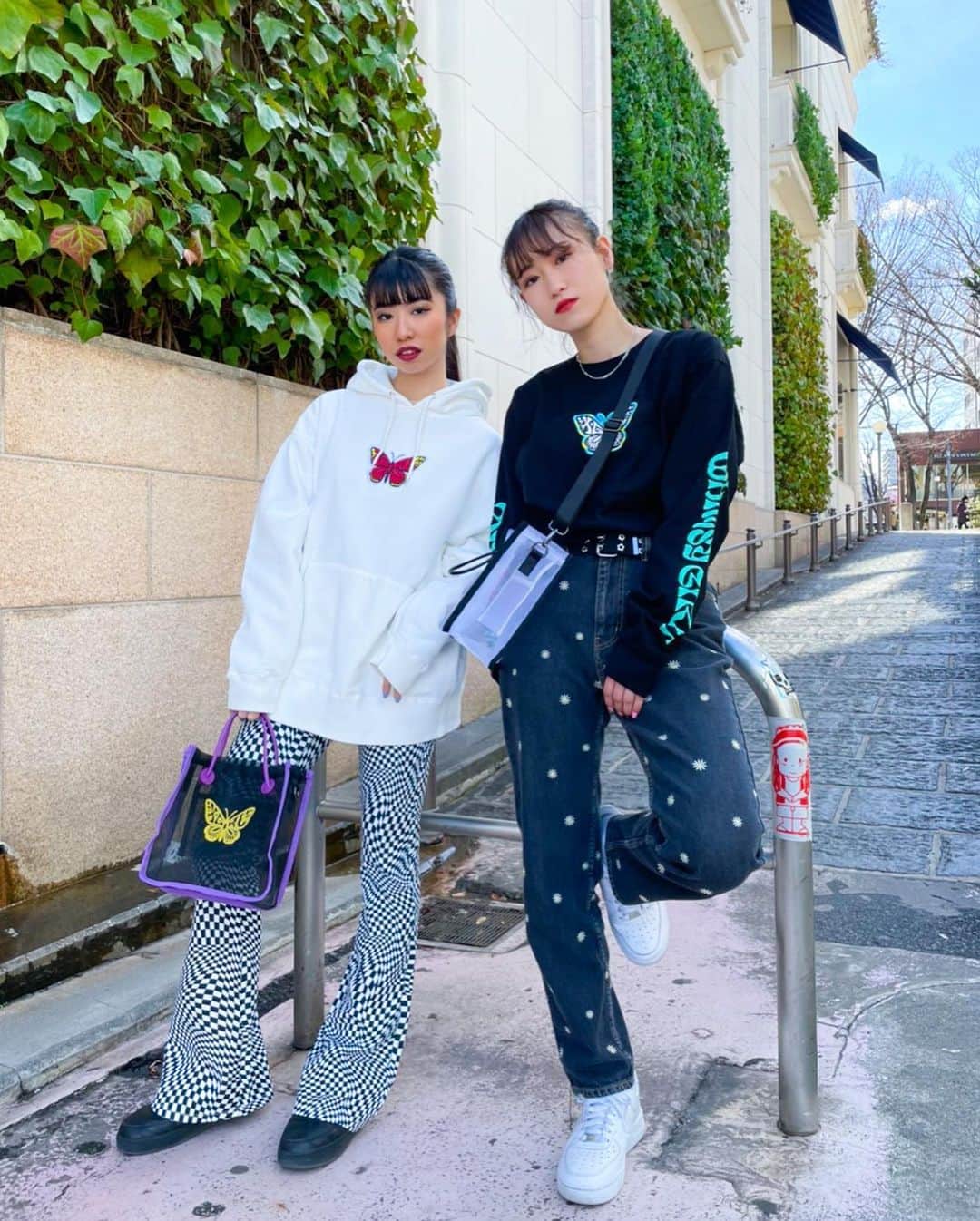 XGIRL_ootdのインスタグラム：「#xgirl_ootd X-girl store STAFF ・ ------------------------------ ・  @ayanaaan_26 158cm ◼️MARBLE BUTTERFLY L/S TEE ¥6,000+tax(SIZE L) ◼️DAISY EMBROIDERY PANTS ¥14,000+tax(SIZE M) ◼️BUTTERFLY SHOULDER BAG ¥5,500+tax  @m_tein 158cm ◼️BUTTERFLY PATCH SWEAT HOODIE　¥12,000+tax  ・ ----------------------------------- #xgirl #xgirljp #xgirlus #エックスガール」