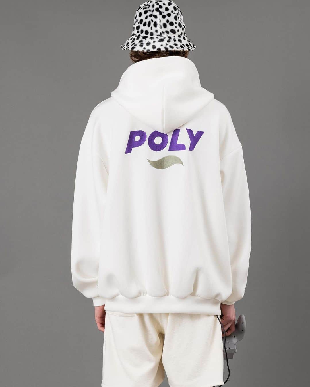 POLYさんのインスタグラム写真 - (POLYInstagram)「■Bucket hat【Dalmatian】 ■Logo zip hoodie【White】 ■Knit half pants【White】」2月24日 12時00分 - _is_poly