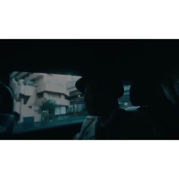 のインスタグラム：「勝手にしやがれ 『ザ・ムーンレイカー』MV 　　　　　　　監督:早川大介  本日公開！ https://youtu.be/YjY1amBi_Ec  ニューアルバム『ニルヴァーナ ・サン』 サブスクリプションも本日解禁となりました！ ぜひご利用ください。  https://kattenishiyagare.lnk.to/n_sun  プロフィールにリンクあります☝️  #勝手にしやがれ  #kattenishiyagare」