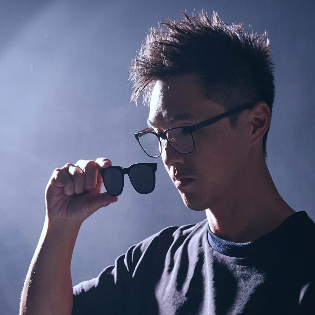 JINSのインスタグラム：「At JINS, we want to be the design platform that creators can use as their vehicle to drive their passions and creativity to the next level, to express their ideas. The “JINS Designed By” projects do just that, they tell stories without words and everyone has a unique story to share.  Project 002 brought to life the EYE Frame designed by celebrated filmmaker and style leader @thewesleychan. “Enhance Your Evolution” was the concept: how we see the world may start with our eyes, but with every new experience, that view and perspective continues to evolve.  The EYE Frame was specially designed in collaboration with Wes and brought a new form of JINS Switch, magnetic clip on sunglasses over optical frames. Learn more at https://jins.com/us/wesley-chan」