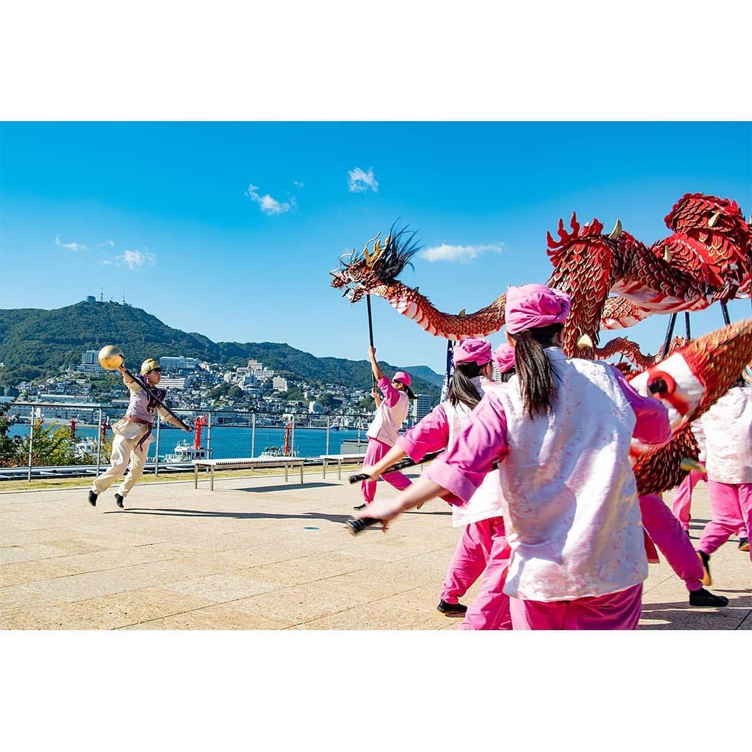 福山雅治さんのインスタグラム写真 - (福山雅治Instagram)「#長崎フォトフェスティバル2020 #NagasakiPhotoFestival2020 #photocity_nagasaki  〈受賞作品〉 Takahiro.t8653さん「長崎市住吉町」 廣瀬 健司 (takeshigram)さん「五島市岐宿町岐宿239番地　巖立神社」 高江Takaeさん「長崎市常盤町　水辺の森公園」 samidare0314さん「長崎市　長崎県美術館」 川浪 義光さん「西海市崎戸町」 村井 文明さん「長崎市琴海戸根町」 rinda.0108さん「長崎市　稲佐山山頂展望台」 山中 俊樹さん「長崎市　浜の町アーケード」 西川 裕子さん「長崎市　風頭公園」 吉谷 功輝さん「長崎市以下宿町付近　夫婦岩前駐車場」  @photocity_nagasaki  ▼長崎フォトフェスティバル2020特設サイト https://nagasaki.tokyocameraclub.com/contest2020/」2月24日 12時48分 - masaharu_fukuyama_official