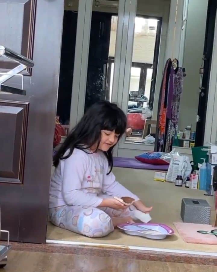 Keluarga A5のインスタグラム：「#queenarsy」