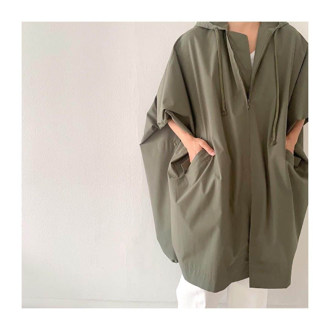 styling/さんのインスタグラム写真 - (styling/Instagram)「【NEW ARRIVAL】 華奢なファスナーや釦を用いて、上品に仕上げたミリタリーケープコート。軽い素材で心地よく、前後差をつけた裾は絞ることで好みの形状にアレンジも可能。 ニットやカットソーとも相性よく、気温に合わせて使えるカジュアルアウターです。  現在発売中 Military Cape Coat ¥27,000+tax Front Pleats Pants ¥21,000+tax  一一一一一一一一一一一一一一一一一一一一  PARCO ONLINE STORE THANKS FAIR 1.13(wed)～2.28(sun)  パルコオンラインストアでご利用いただけるクーポンを皆様にお届けしております。  【クーポンご利用方法】 30,000円(税込)以上のお買物でご利用いただける3,000円クーポンとなります。 お会計の際、クーポンコード【P210113】をご入力ください。  この機会に、是非ご利用ください。  一一一一一一一一一一一一一一一一一一一一」2月24日 13時23分 - stylings_official