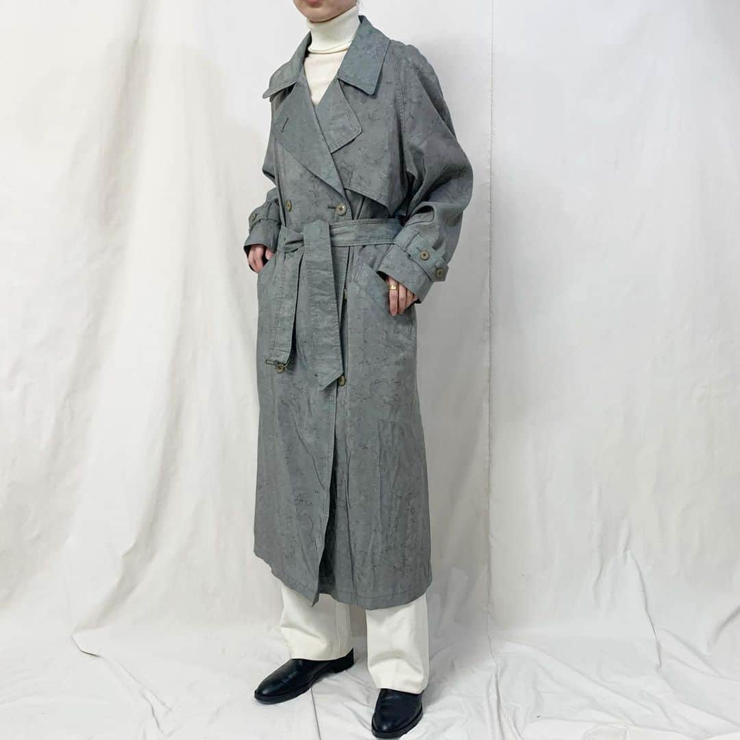 i nouのインスタグラム：「. SOLD.  abstract pattern spring coat #inou_vintageclothing」