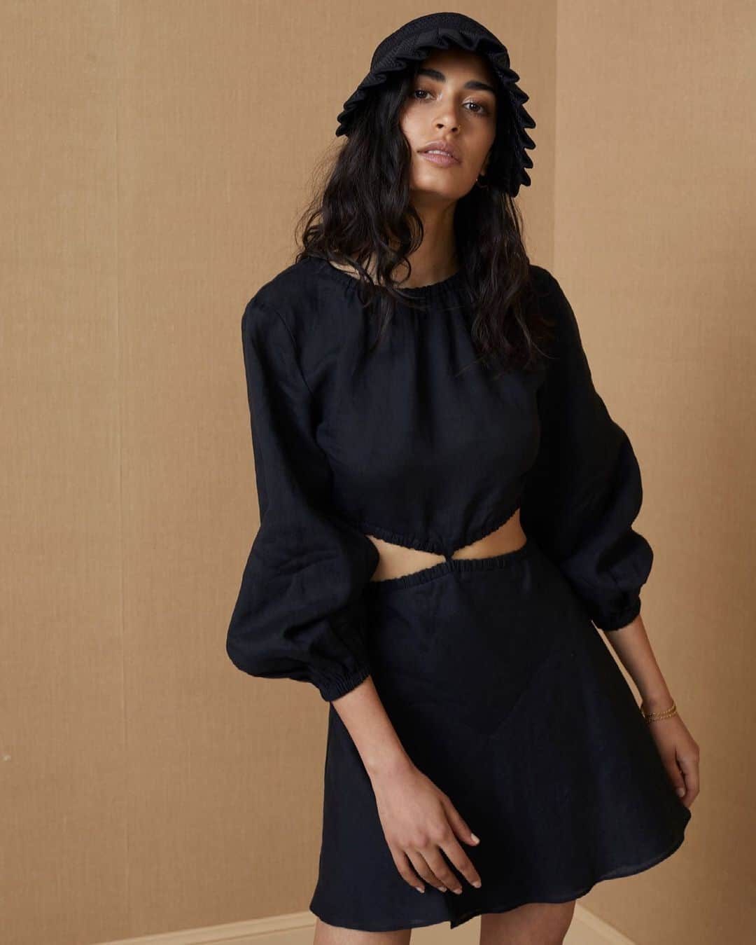ベック&ブリッジのインスタグラム：「A new linen mini is in the house. Head online + in stores and check out our madeleine range #becandbridge」