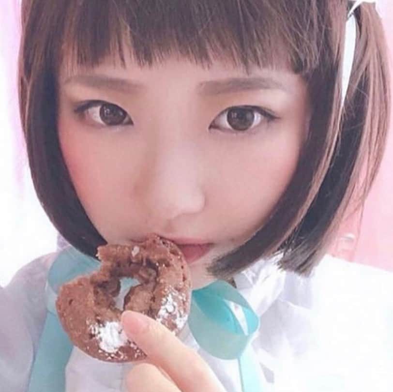 双木昭夫のインスタグラム：「1.アイラインの目尻を横に伸ばす 2.目頭にもちょこっとラインを入れる」