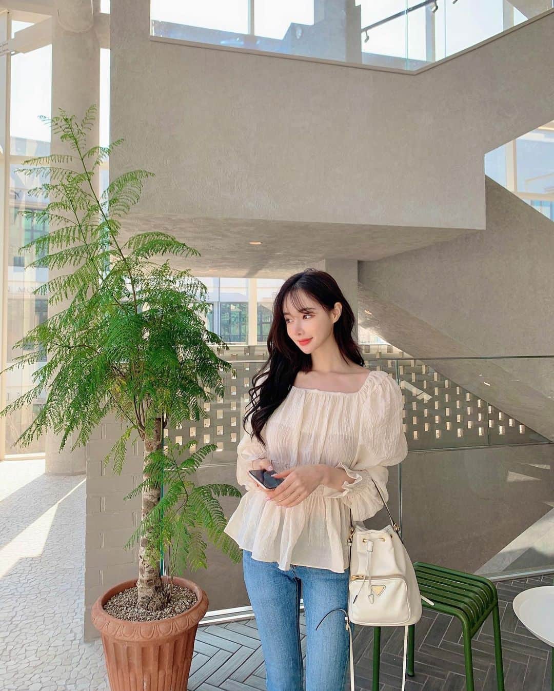 Hyemiさんのインスタグラム写真 - (HyemiInstagram)「오늘도 날씨가 너무 좋다💙 신나는 날씨🥰🥰  뷰티효소 오늘 공구 마지막날이예요! 다음 공구는 두달 뒤니까 떨어져 간다면 오늘 놓치시면 안돼요😆」2月24日 15時23分 - hinzajoa