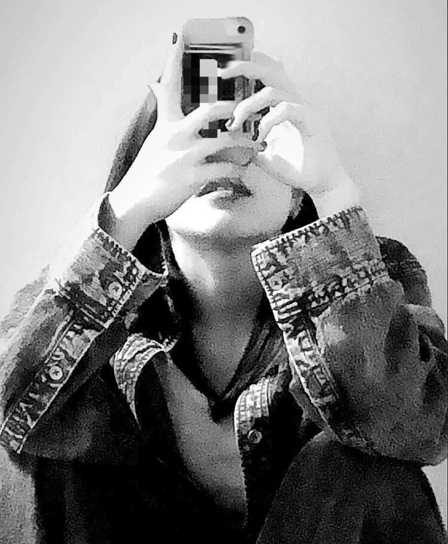みゆなのインスタグラム：「🖤🖤」