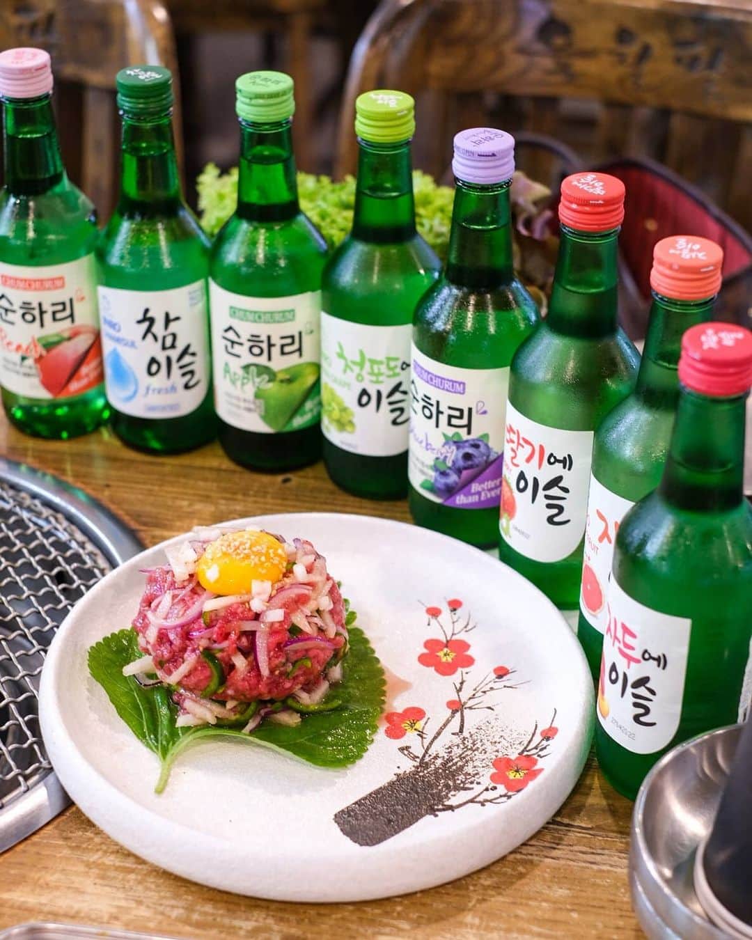 Erinaさんのインスタグラム写真 - (ErinaInstagram)「. . Korean BBQ feast at @678sydney 🥰. . I didn't know that they had so many different flavours of Soju 🤯😱. . Also I always have my cold noodle at BBQ😆😆」2月24日 15時49分 - eliseaki