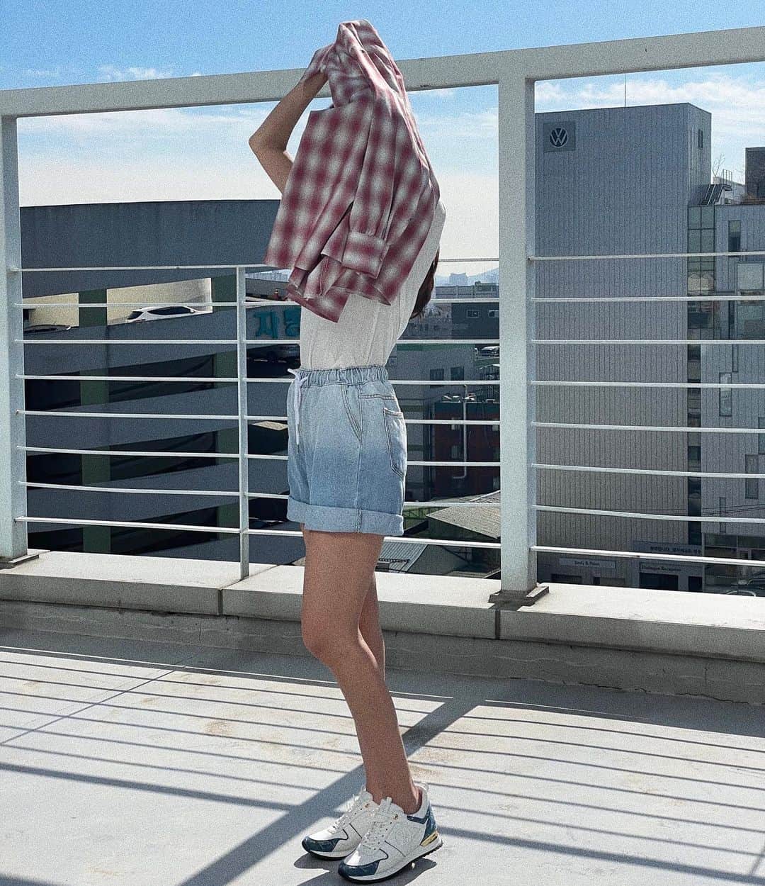イユエリンのインスタグラム：「🐝」