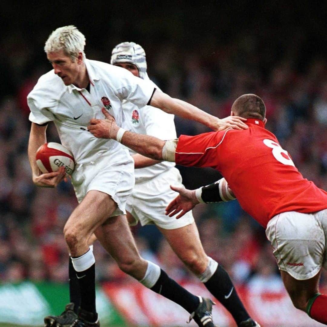 ラグビーイングランド代表のインスタグラム：「A hat-trick in Cardiff 😍 Was it the peroxide hair that made the difference @willgreenwood ? 👱」