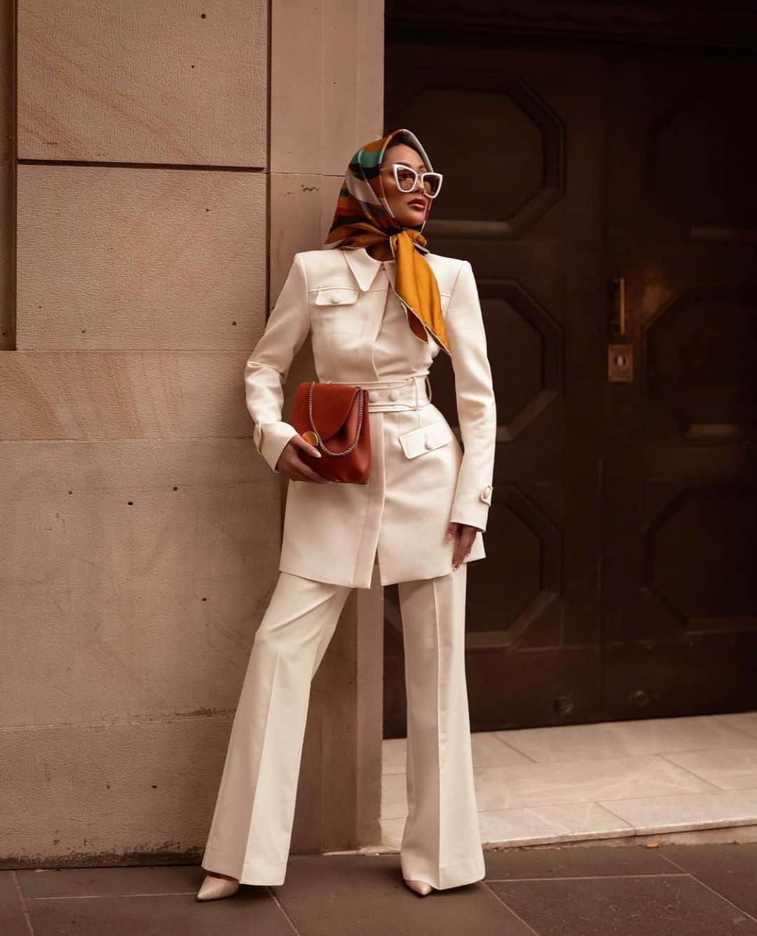 アリスマッコールのインスタグラム：「The ever so chic @micahgianneli in our best selling tailoring... #aliceMcCALL」