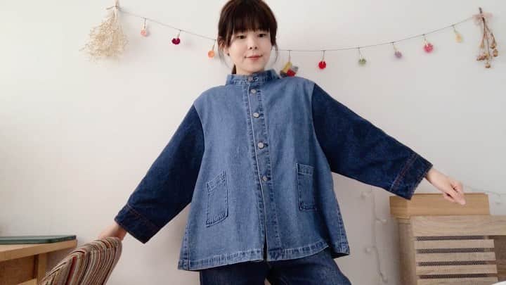 のインスタグラム：「アフターです𓅿⑅ 今日動画出せるかなぁ‪𓂃 𓈒𓏸 ﻿ ﻿ #sewing #diy #handmade #denimjacket #memade #handmadefashion #sewist #sewcialists #upcycledclothing #imakemyownclothes #slowfashion #refashion #handmadewardrobe #sustainable #デニムリメイク #thriftflip #アップサイクル #after #ジャノメミシン #裁縫 #古着リメイク #ソーイング #ハンドメイド #ミシン #手作 #costura #couture #nähen #шитье #핸드메이드」
