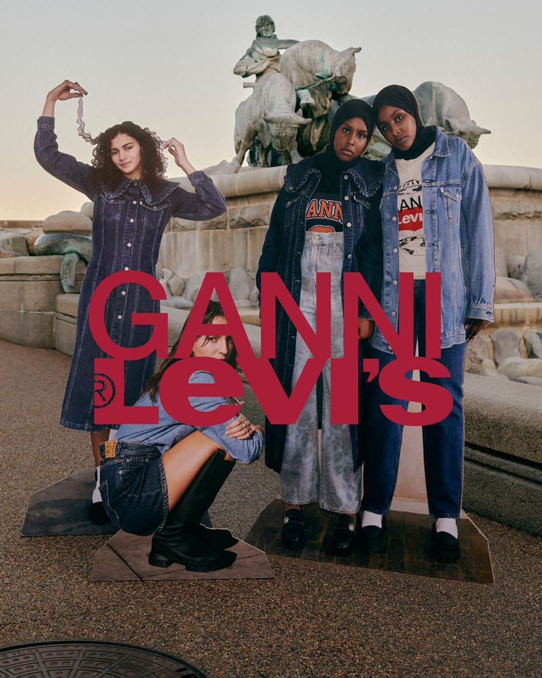 ガンニのインスタグラム：「#LevisxGANNI Iconic @levis styles meet playful #GANNI signatures ❤️  Our campaign was shot by @marksrosie showing #GANNIGirls on the move, from Copenhagen to San Francisco, with love ❤️   Discover the collection at the link in bio.  #GANNI #GANNIGirls #cottonizedhemp #hemp」