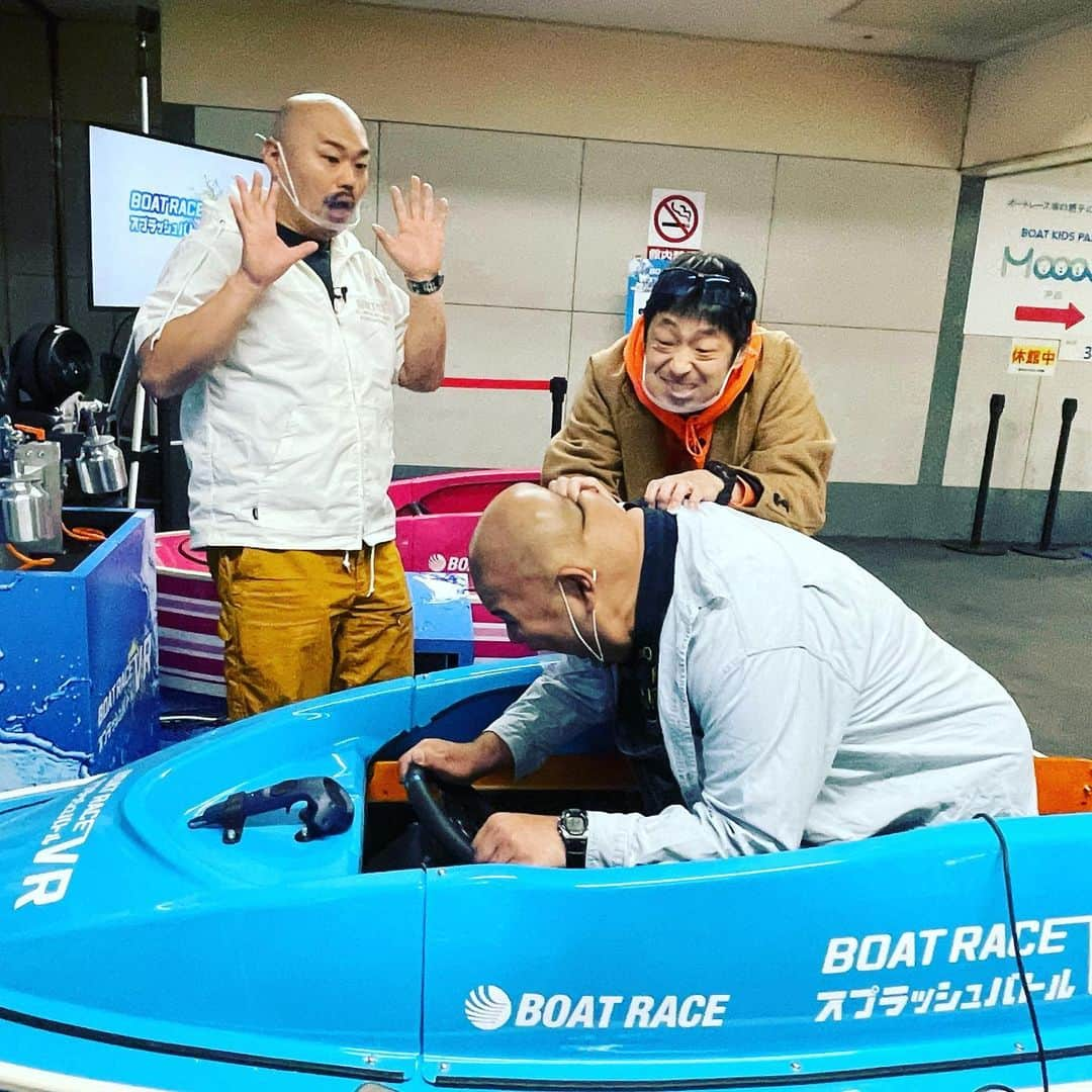 HIROさんのインスタグラム写真 - (HIROInstagram)「戸田ボートでＶＲ🤩🤩🤩 #戸田ボート #埼玉県 #vr #3人 #安田大HIRO #安田大サーカス団長 #安田大サーカスクロちゃん #安田大サーカス」2月24日 17時44分 - hiro19770420