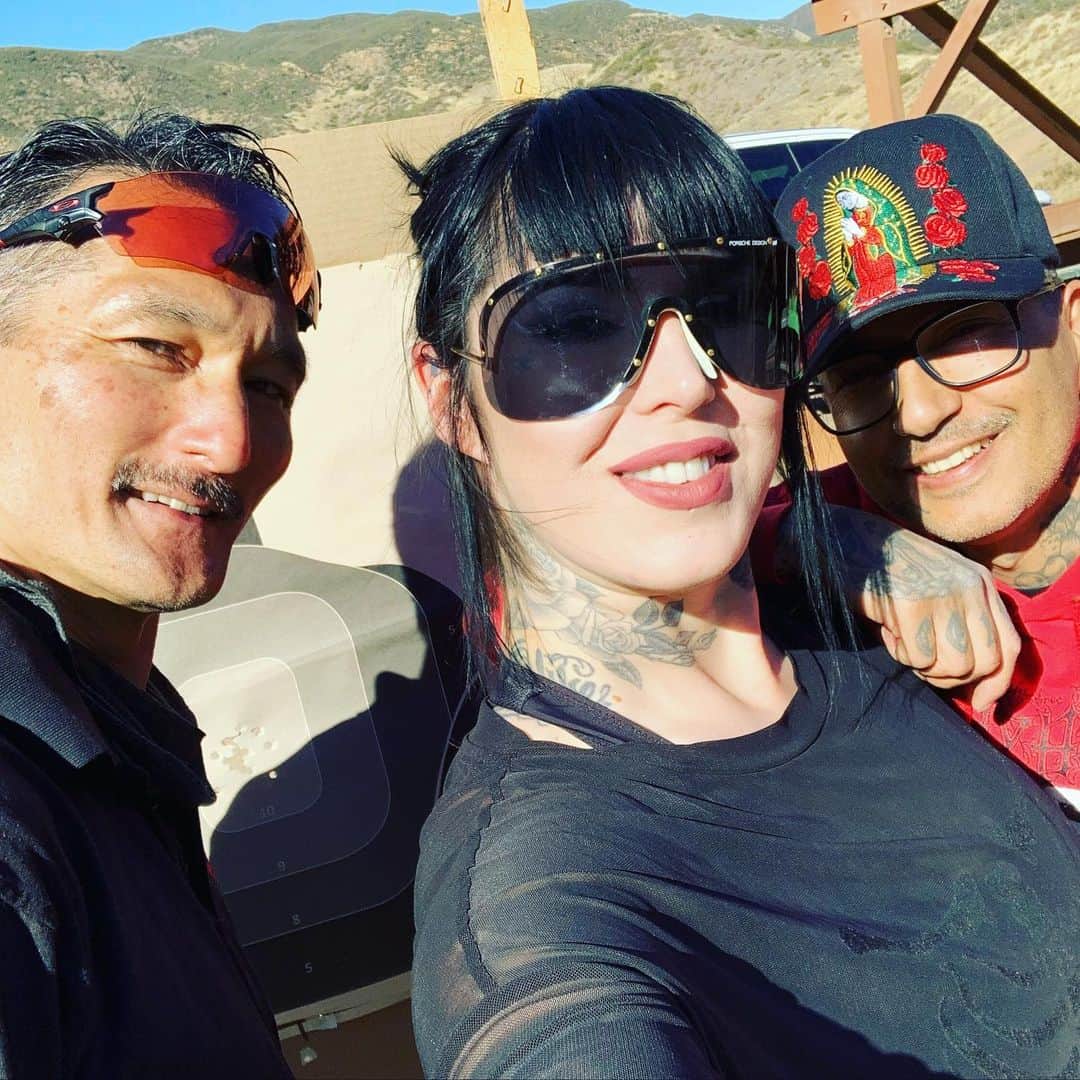 Kat Von Dさんのインスタグラム写真 - (Kat Von DInstagram)「The last time I posted a video of @prayers and me taking a training course on gun safety, the comments on my post were intense to say the least.  A majority of you understood the importance of exercising our second amendment, while others harshly criticized our decision to publicly share our stance on the matter.   I saw a repetitive theme in the comments where people were expressing how they felt that instead of guns, we should use “empathy, compassion or communication” to resolve issues.   And to those people, I wonder: How would you feel if a mentally ill stalker who was convinced that they were married to you, with prior felonies broke into your home after already having trespassed onto your property before?   Because that happened to us last night at our home in Indiana.  And this is not the first time an incident like this has taken place.  In fact, it’s the third time I have ever had to file a restraining order.   If you feel like you are equipped to deal with life threatening situations like these by “talking it out” by all means, that is your choice.   But please don’t shame our family, for dedicating time to train ourselves in gun safety, in gun law, and setting up safe storage throughout our house for our firearms to keep our family safe.   I’m so tired of seeing so many celebrities virtue signal online about taking away our right to bear arms, while continuously taking on roles in movies that glorify gun violence for entertainment.  Meanwhile, people are so quick to judge while listening to music that does the same.   No, I don’t believe people should purchase a firearm without training. And I don’t believe it is something to take lightly. Just like I don’t believe I should take the safety of my family lightly either.  I want to thank the wonderful policemen in Vevay, Indiana who did their best to apprehend our stalker this morning and kept everyone as safe as possible.  And I also want to thank Shoji, at @tac1_combat here in LA for investing so much time into training us!  And am excited about continuing our training.   Sending lots of love to everyone. 🖤」2月25日 4時46分 - thekatvond