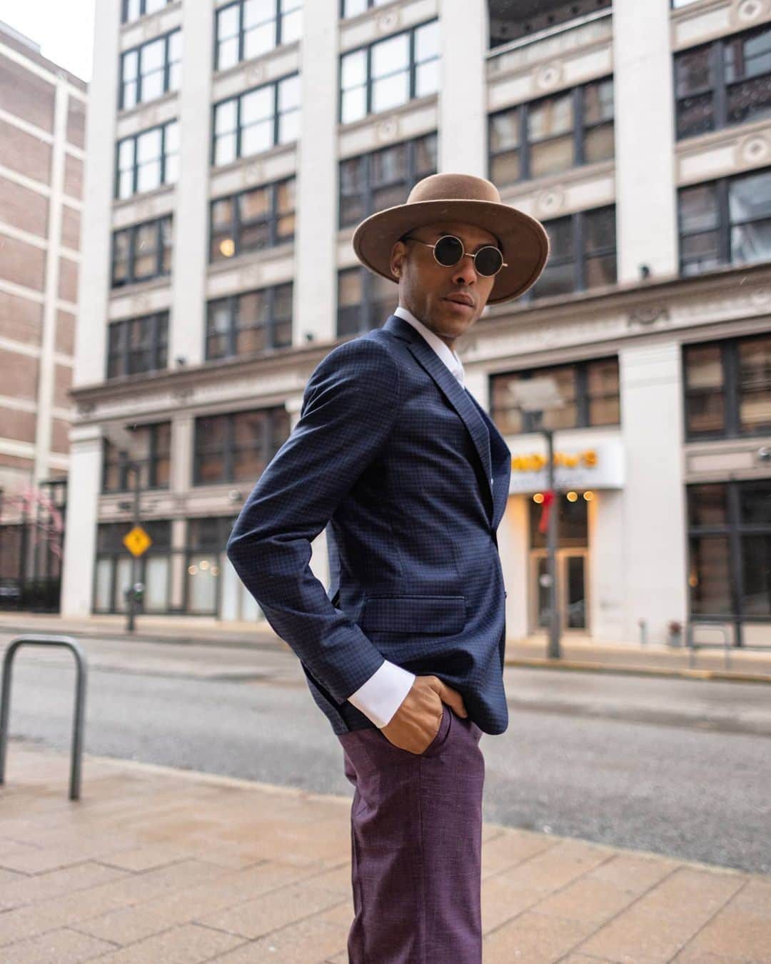 アイクベーハーさんのインスタグラム写真 - (アイクベーハーInstagram)「Accessories (and a good suit) maketh the man. . . . . . .  #patterns #mask #ikebehar #suitandtie #menswearblog #vintage #film #style #covidrelief #fashionblog #suitandtie #blacktie #behar #suited #ties #winterlooks #sweaterweather #mask #travel #patterndesign #accesories #fitted #ootd」2月25日 3時14分 - ikebehar