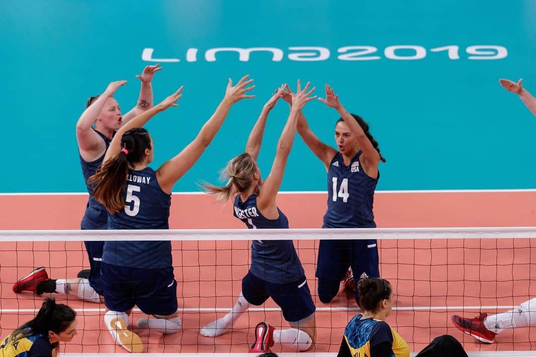 USA Volleyballさんのインスタグラム写真 - (USA VolleyballInstagram)「The Paralympic Games are 6 months away! ⏳  The @usav_sitting_mnt will get their chance to qualify on June 1 in Germany! SWIPE through to see @nicolina_cruzzz from @usav_sitting_wnt talk to the @todayshow about #sittingvolleyball and the #tokyoparalympics! 🤩」2月25日 3時51分 - usavolleyball