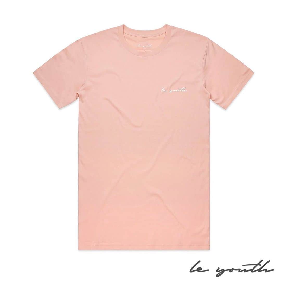 ル・ユースさんのインスタグラム写真 - (ル・ユースInstagram)「After all these years, today you can officially buy Le Youth merch! Head over to the store to check out the newly launched Le Youth Signature Collection. Link in bio.   With the Signature Collection, I wanted to create a line that would reflect what I would personally wear - minimal, elevated basics, inspired by vintage classics. I wanted this to be distinguished from traditional artist merch (which is actually coming later!). If I was going to wear merch, this is what I would wear.  The store is launching with a *limited quantity* of Premium Crewneck Sweatshirts and T-shirts. More Signature Collection pieces to come in the future! ❤️」2月25日 3時52分 - leyouth