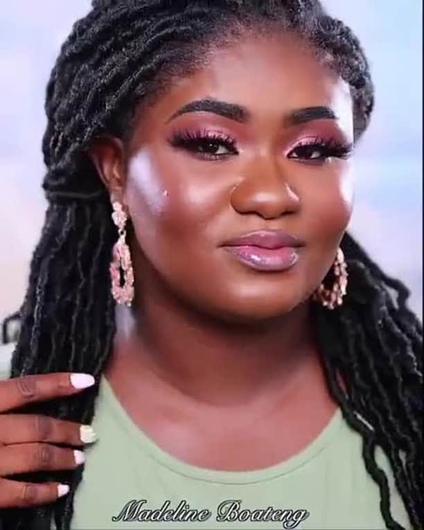 LORACのインスタグラム：「#repost @madelineboateng rose gold dream 💕in UNZIPPED Palette - link in bio!  #LORAC #LORACCosmetics」