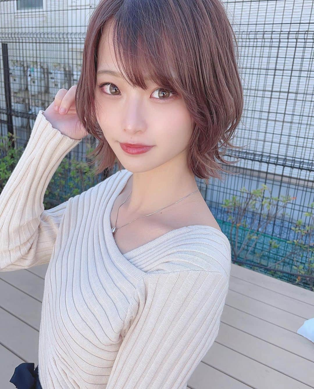 青木百花のインスタグラム：「今日は凄い寒かった🥲 ・ ・ 早く暖かい日に戻りますように🙏💓」