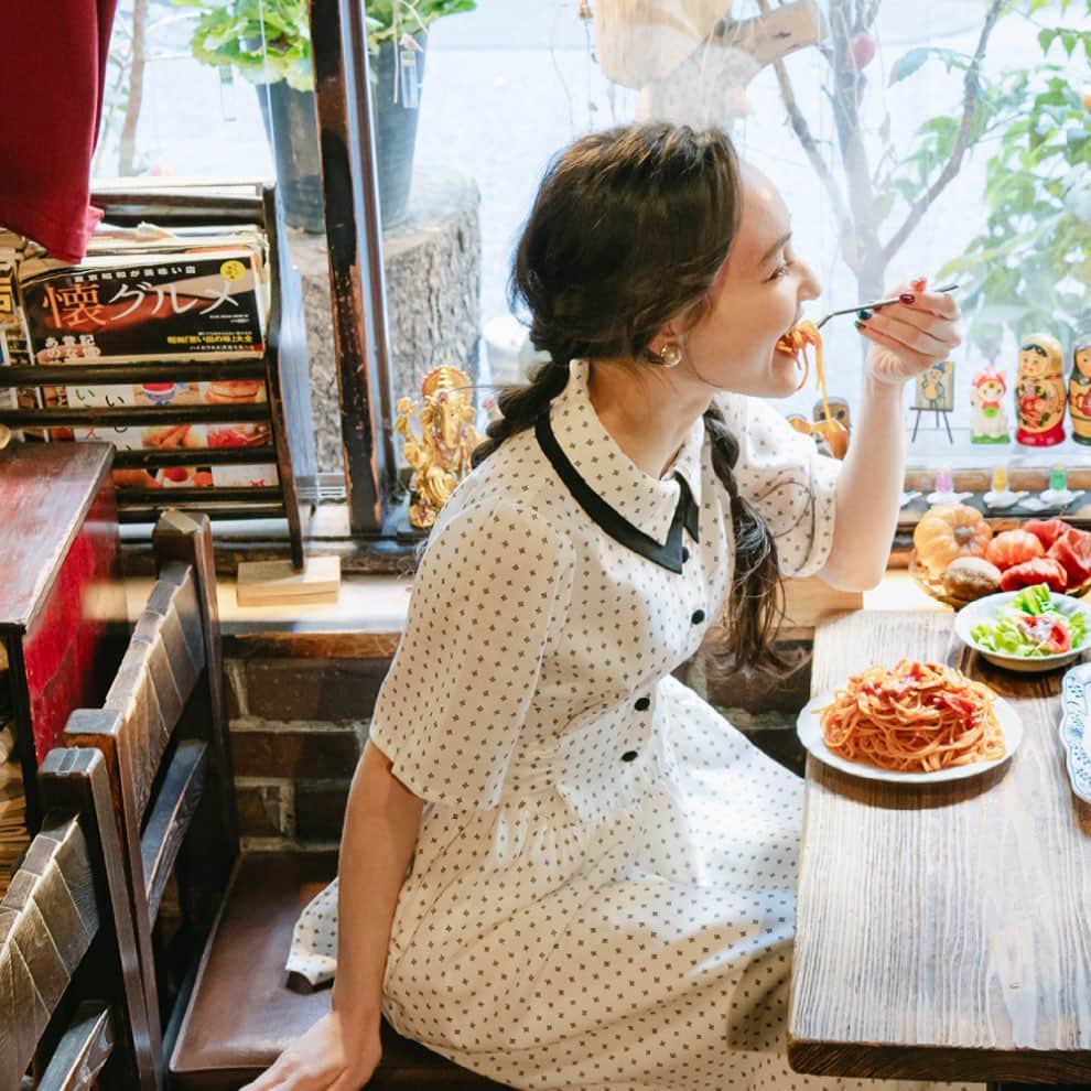 LEBECCA boutique Vintageのインスタグラム：「.﻿ LEBECCA boutique﻿ Pre Order 🍝 ﻿ ﻿ 【L and さぼうる】 @sabor_jimbocho  ナポリタンの夢ワンピース ¥12,100 (tax in)﻿ ﻿ ﻿ 🎪ラフォーレ原宿店﻿ 2/27 〜﻿ 3/3 📲WEB STORE﻿ 2/27 21:00〜﻿ 3/3 23:59 ﻿ ﻿ #ナポリタンの夢ワンピース﻿ #LEBECCAboutique  #エルアンド #さぼうる」