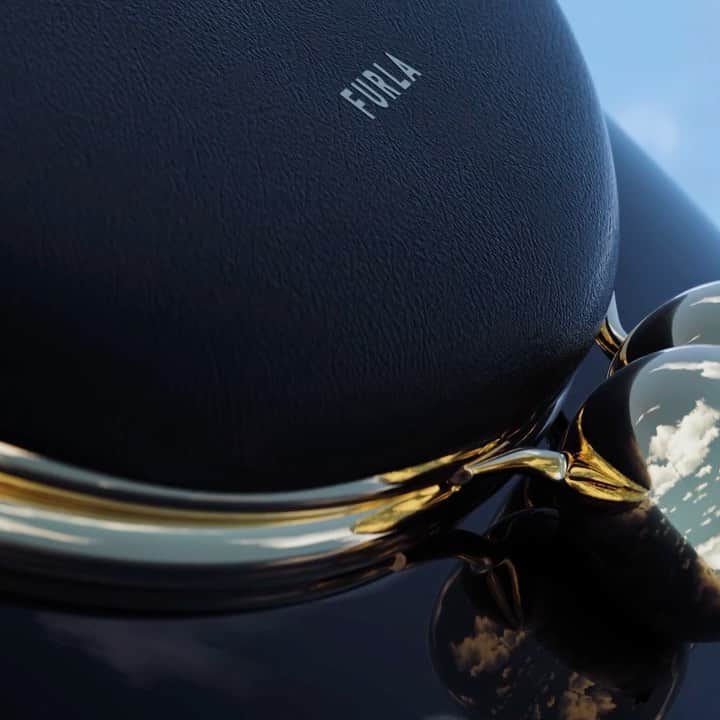フルラのインスタグラム：「The Furla Portagioia is about to take flight. Indulge yourself and enter the #furlaIllusions creative motion experience. Link in Bio.  #milanfashionweek #thefurlasociety #furlafeeling #newcollection #furla #accessories #fashion」