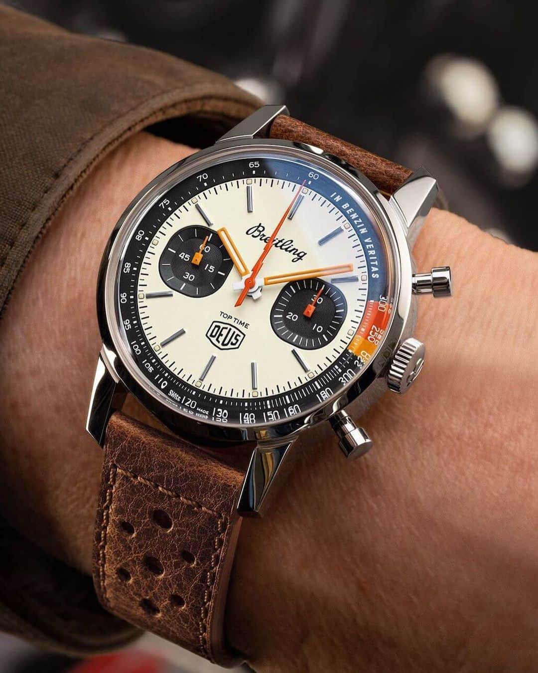 WATCHMANIAのインスタグラム：「Designed in cooperation with Australian lifestyle brand Deus Ex Machina which is a custom motorcycle and surf outfitter, Top Time Deus Limited Edition paying tribute to @breitling ‘s original 1960s watch. Details and pricing on Watchmanias.com , link in bio.  #breitling #deusexmachina #watchmania」