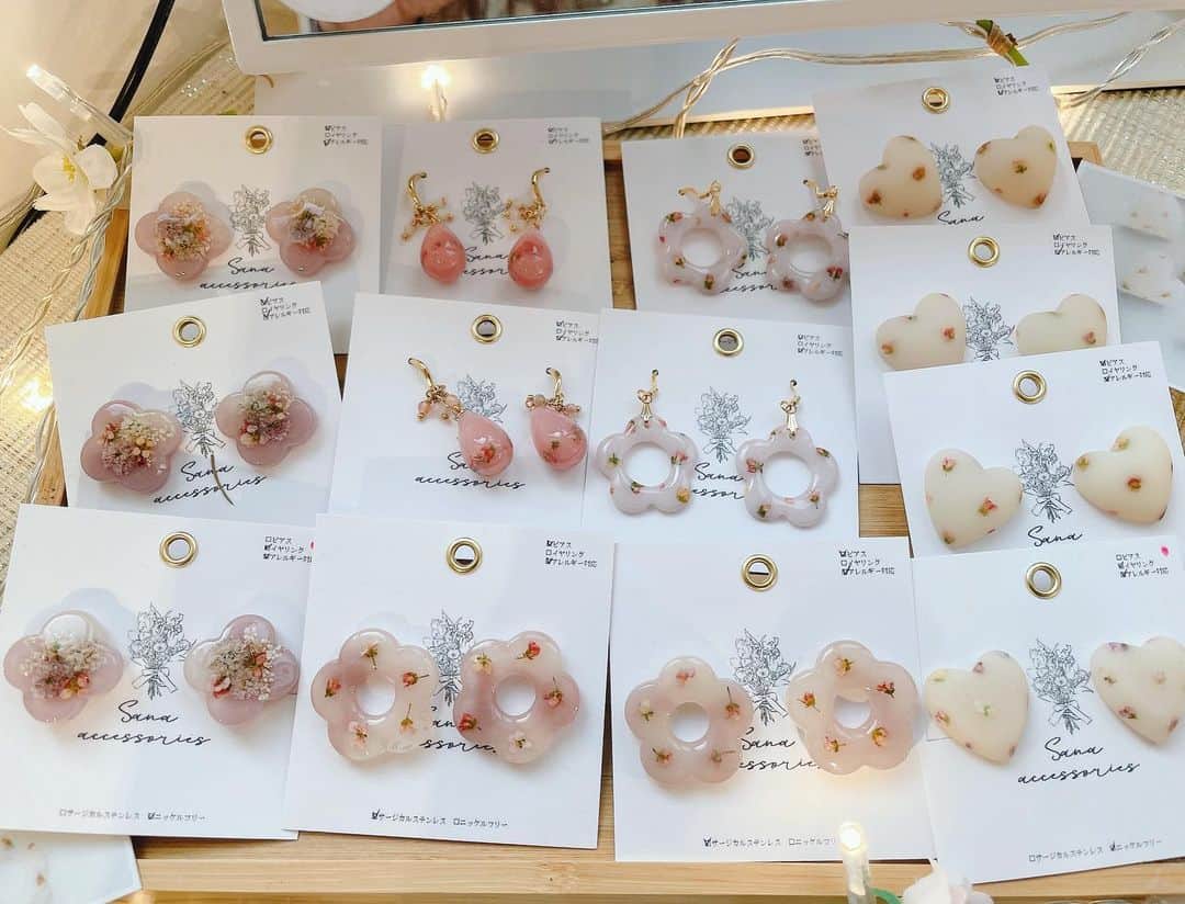Fleur Fleurのインスタグラム：「要和電話殼親埋一套嗎？😍💖💖」
