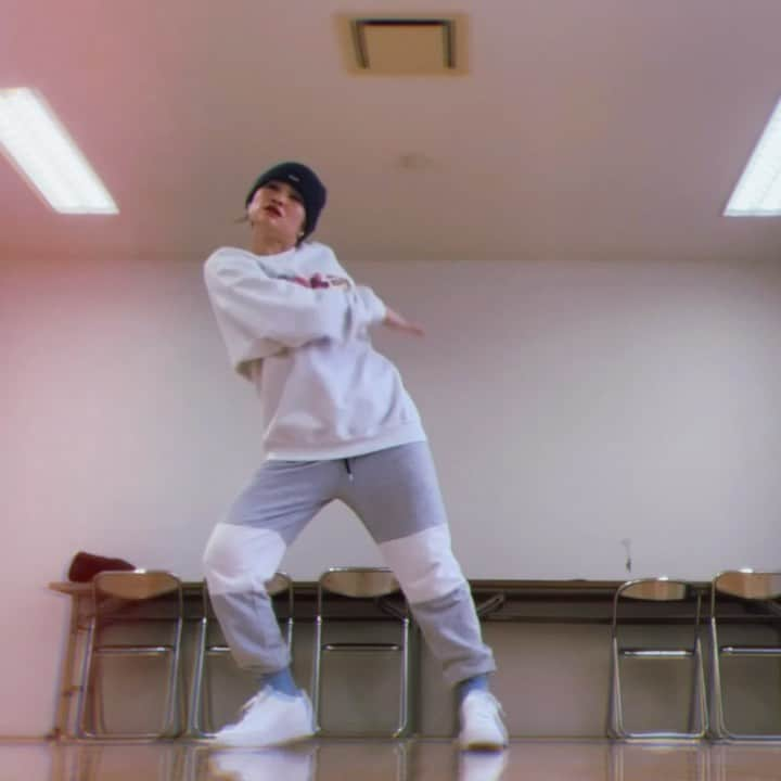 HARUKA MUTOのインスタグラム：「1 Mo Time @kcamp 🌹  choreography by Me @haruka_muto .  classでたっぷり出来なかったやつ!!!  private lessonそろそろしようかな⭐️ 練習会もしませんか??🙋‍♀️ #kcamp #1motime #harukamuto #choreography #レトロ感 #ひまに消されて再投稿すません」