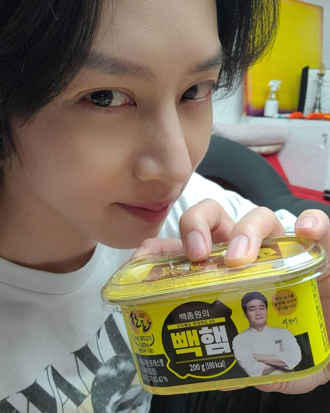 ヒチョルさんのインスタグラム写真 - (ヒチョルInstagram)「빽햄🐷😋 . . #빽햄 #과연백종원형님은WOW를할것인가말것인가」2月24日 20時23分 - kimheenim