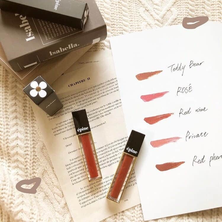 RiLiさんのインスタグラム写真 - (RiLiInstagram)「いま1番ほしい話題のコスメ‪‪♡【épine rouge】💄💋⁣ ......⁣ お洒落さんに大人気のブランドépine（エピヌ）🇫🇷‪‪🥀‬から、マットなのに艶が続く！？新感覚な【épine rouge】が新登場〰️💘💘⁣ カラーは全部で5色➰✊🏻ブランドプロデューサーのお2人が約2年もの歳月をかけて制作したとびきりかわいいルージュなの👧🏻💄⁣ 先着1000名様にはお洒落なマガジンをプレゼントしているみたいだよ🥺🌹気になっている子はぜひ早めにgetしてみてね〰️💋💋⁣ ❣❣❣❣❣⁣ サイトやSNSで掲載させていただくお写真募集中😘📸⁣ かわいいコーデやアイテム、注目スポットなどが撮れたら、ハッシュタグ→#rili_tokyo  を付けて投稿❗⁣ ．⁣ Special Thanks💋 Photo by⁣ @kaikose____56⁣ @30.mo.e⁣ @___511ma⁣ @30ma___k⁣ @_mokastagram._⁣ @meilleur__17⁣ @_cosmic_17⁣ @___tk.819⁣ @xiao___nai⁣ @naapallo⁣ ⁣ .⁣ #épine rouge #エピヌルージュ #épine #エピヌ #マットルージュ #リップ #マットリップ #コスメ #春コスメ #新作コスメ #春メイク #ガーリーメイク #rili_tokyo #おしゃれさんと繋がりたい #お洒落さんと繋がりたい #ファッション #패션스타그램 #ootd #outfit」2月24日 21時00分 - rili.tokyo