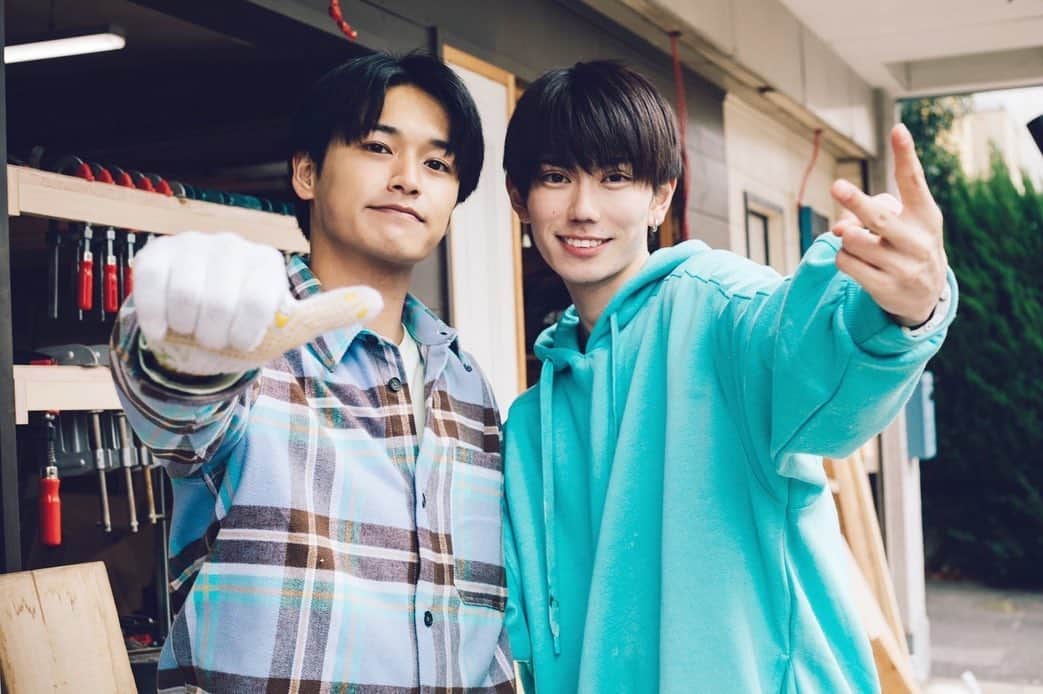 樋口晃平のインスタグラム：「とりあえず #そらへい  #りょうへい #つなへい #たきへい #なえへい って事で大丈夫？ もうアトリエに10人で住もうよ . . . . #恋とオオカミには騙されない#picture #メンバー#メンズモデル#メンズファッション#アトリエ#作業#instagood #instalike #笑顔#❤️✖️🐺」