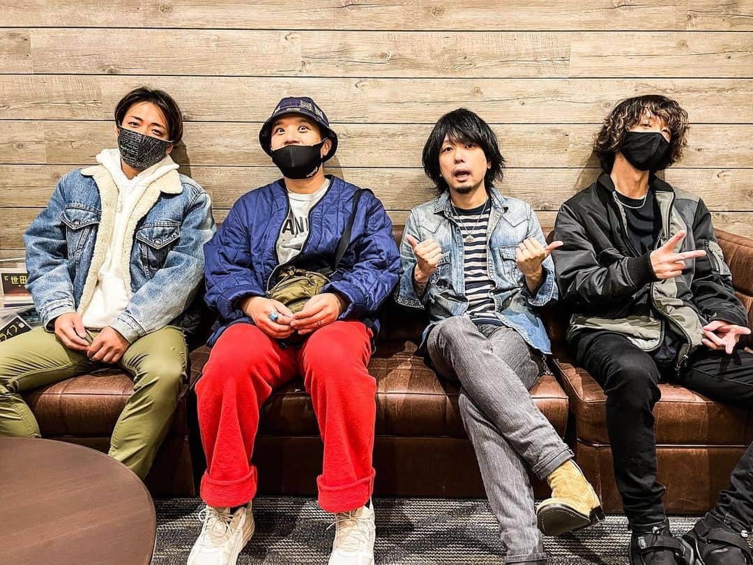 Nothing’s Carved In Stoneさんのインスタグラム写真 - (Nothing’s Carved In StoneInstagram)「"BEGINNING 2021”へ向けてのリハーサル2日目が終了しました。﻿ ﻿ 当日は1stアルバム『PARALLEL LIVES』全曲再現＋代表曲のスペシャルなセットリストでお届けします。﻿ ﻿ 現在、生配信視聴チケットが販売中です。﻿ 詳細はオフィシャルサイトをご覧ください。﻿ ﻿ SPECIAL ONE-MAN LIVE "BEGINNING 2021" feat.『PARALLEL LIVES』﻿ 2/27(土)新木場STUDIO COAST﻿ START 17:30〜﻿ ﻿ ・生配信視聴チケット：3,300円﻿ ※販売期間：3/2(火)21:00まで﻿ ※アーカイブ視聴：3/2(火)23:59まで﻿ ﻿ #nothingscarvedinstone #ナッシングス #ncis #silversunrecords #beginning2021 #parallellives」2月24日 21時01分 - nothingscarvedinstone