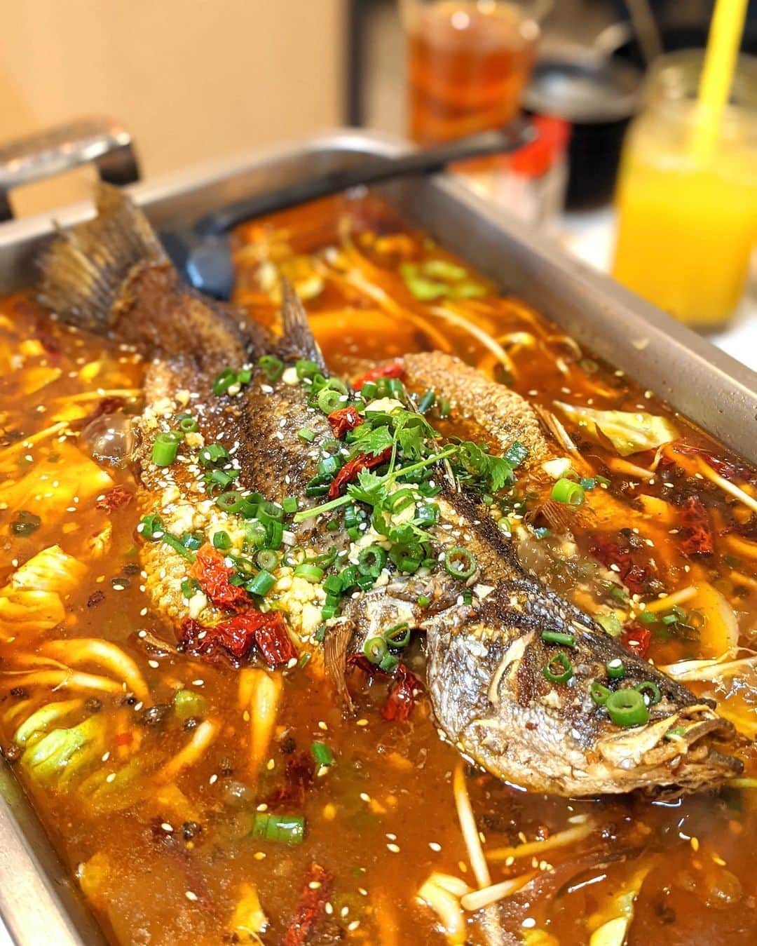 Li Tian の雑貨屋さんのインスタグラム写真 - (Li Tian の雑貨屋Instagram)「Things are getting spicy, salty and a little numb with this Chongqing-style Fish Pot which comes with a whole butterflied fish seasoned with a blend of over 20 spices and herbs. Choose btw two broths mala or sour vegetables and add on over 11 ingredients ($3.50) including glass noodle and beancurd skin.   Can’t get enuff of Mala? There’s also the Mala Xiang Guo ($16.80) which boasts even more intense flavors 🌶   Promotion!  Purchase a Chongqing-style Fish Pot and receive a 50% off Chongqing-style Fish Pot voucher (valid for next purchase). Redemption valid till 31 March 2021  #singapore #yummy #love #sgfood #foodporn #igsg #グルメ #instafood #gourmet #beautifulcuisines #onthetable #sgeatout #cafe #sgeats #f52grams #sgcafe #streetfood #feedfeed  #foodsg #savefnbsg #sgblog #jiaklocal #szechuan #sgrestaurant #noodles #sgpromo #eatsg #chilli #hotpot」2月24日 21時15分 - dairyandcream