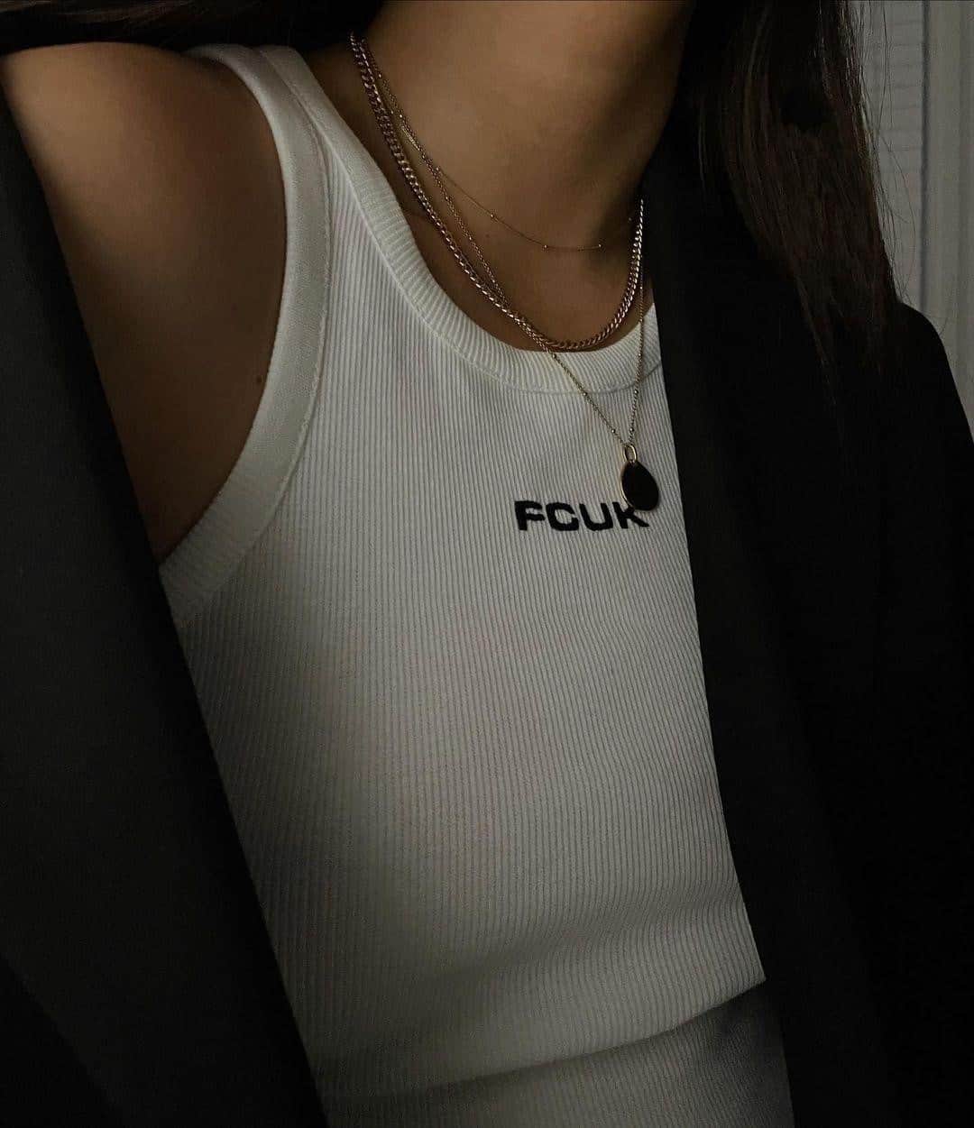 フレンチコネクションのインスタグラム：「Look good while you lounge (📷: @vanessarosemai).  #fcuk @fcuk」