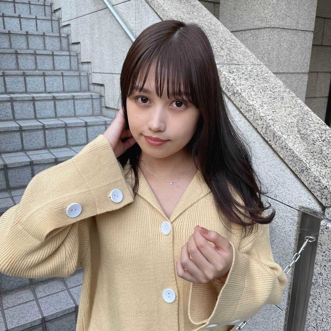 MERY ITEMのインスタグラム：「［ max 30% off sale ］⁣ ⁣.⁣ “ リブニットコート ”⁣ .⁣ 前ボタン仕様なのでアウターとしても⁣⁣ トップスとしても着まわせる優れもの☕️⁣⁣ .⁣⁣⁣ color：レモン/ソラ/オートミール⁣⁣ ¥7,370→¥5,160（tax in）⁣ .」