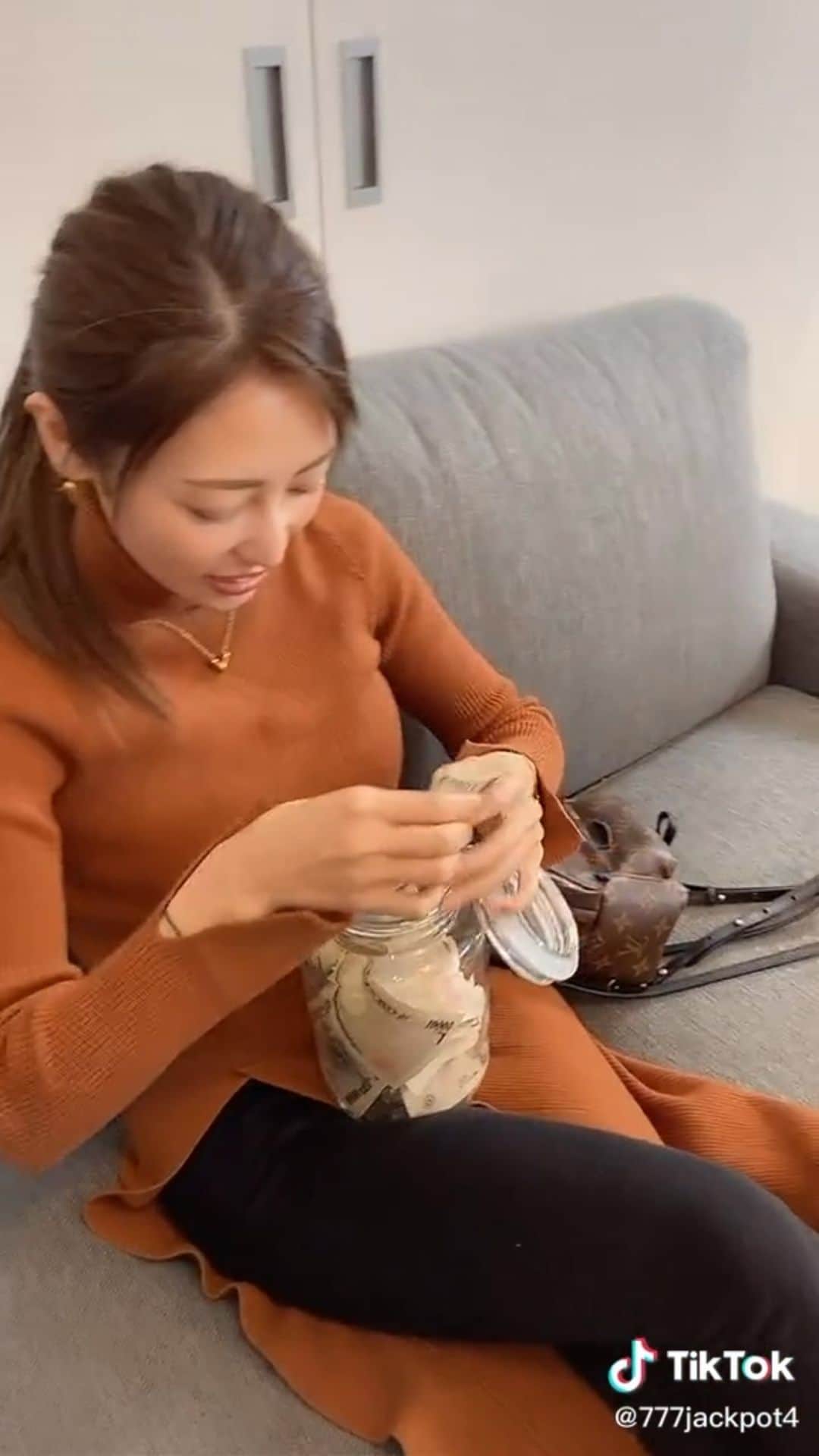 ☆SH!NR!☆のインスタグラム：「2人でどこ旅行行ったらいいと思う？」
